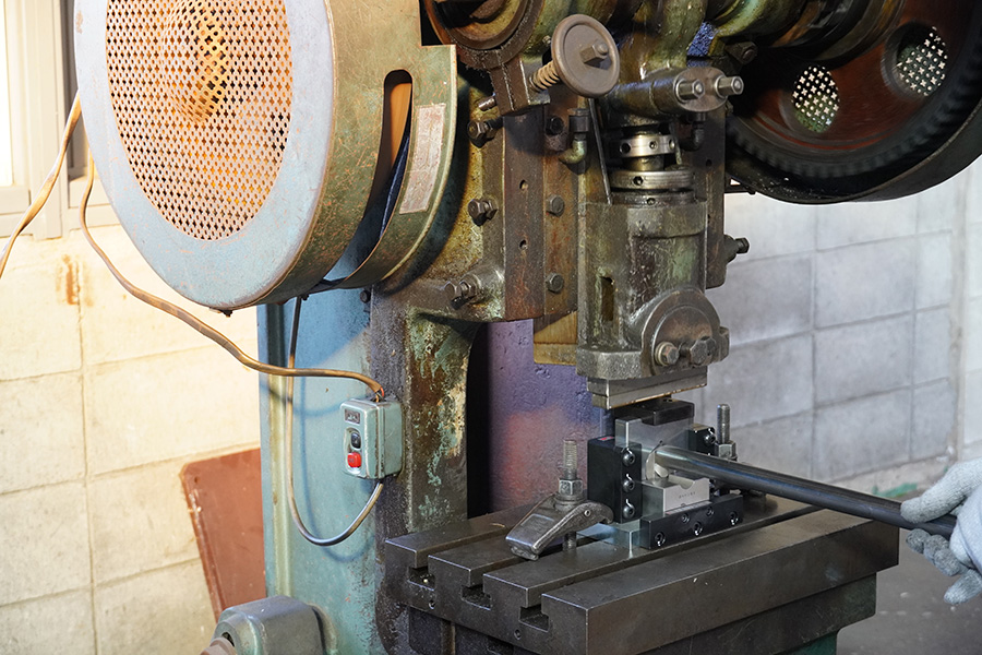 パイプ加工の様子